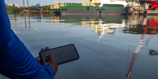 De Olho na Guanabara : l’application brésilienne qui permet aux pêcheurs de signaler la pollution